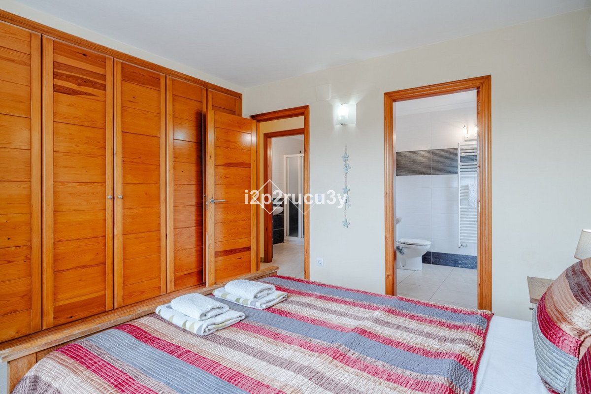 6 Bed Detached Villa in Moraira