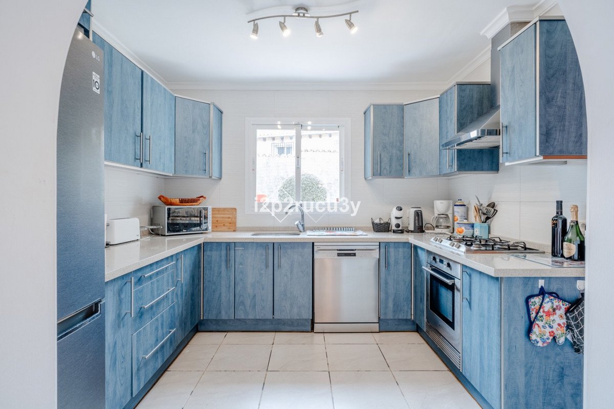 6 Bed Detached Villa in Moraira