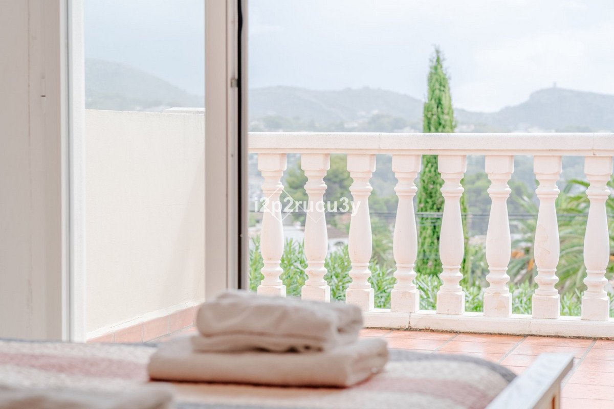 6 Bed Detached Villa in Moraira