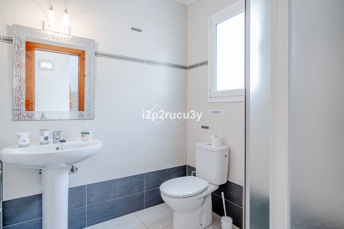 6 Bed Detached Villa in Moraira
