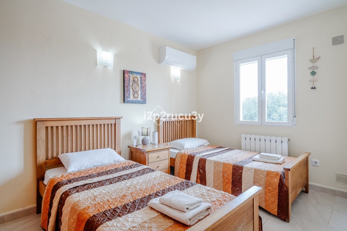 6 Bed Detached Villa in Moraira