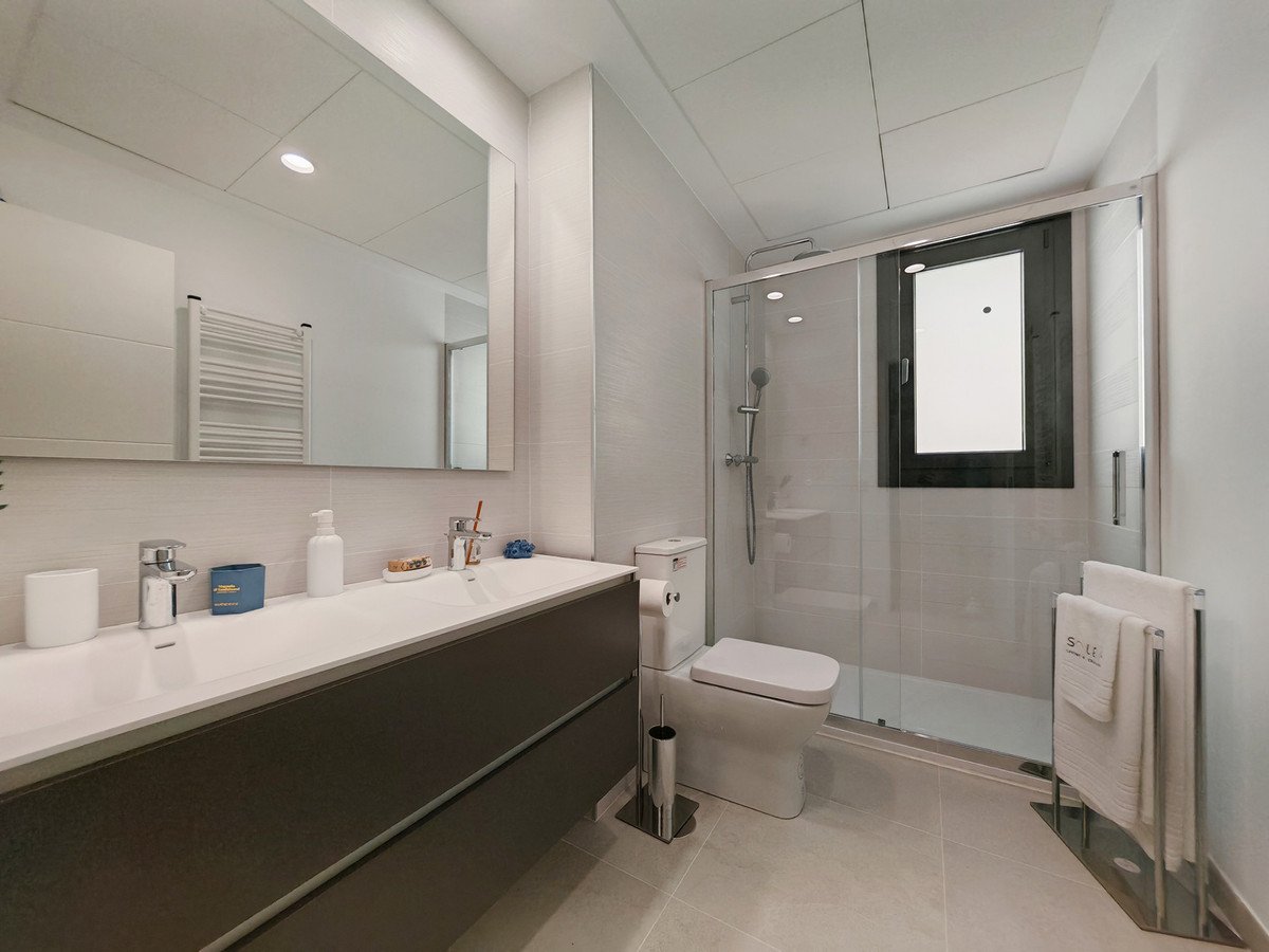 4 Bed Townhouse in El Chaparral