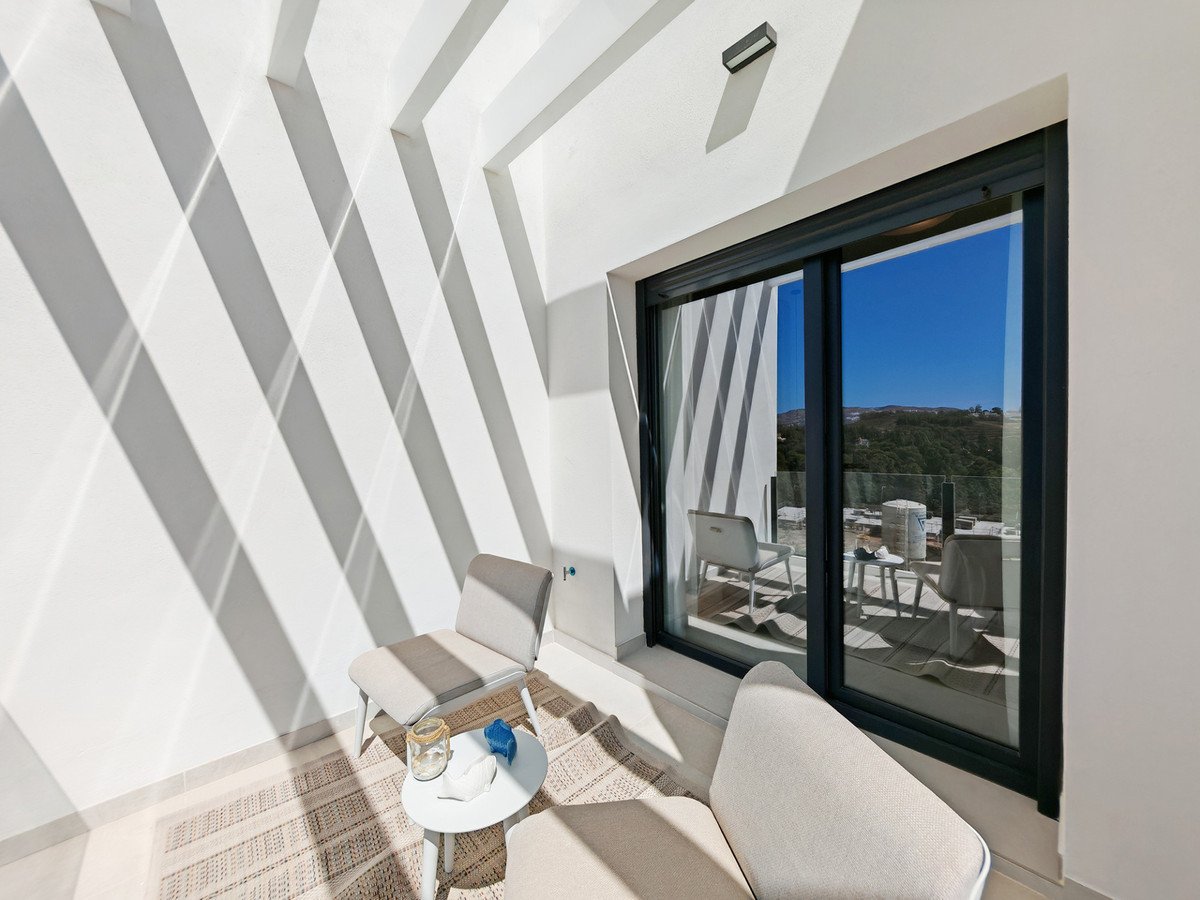 4 Bed Townhouse in El Chaparral