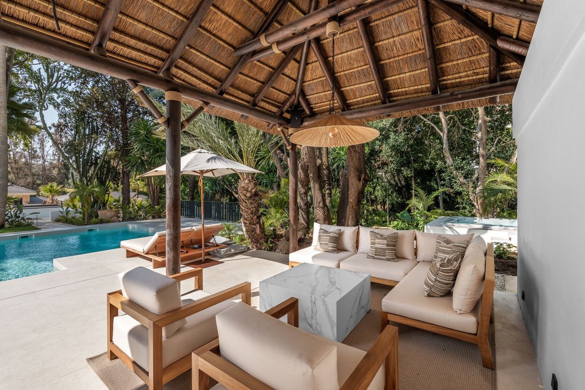 5 Bed Detached Villa in Las Brisas