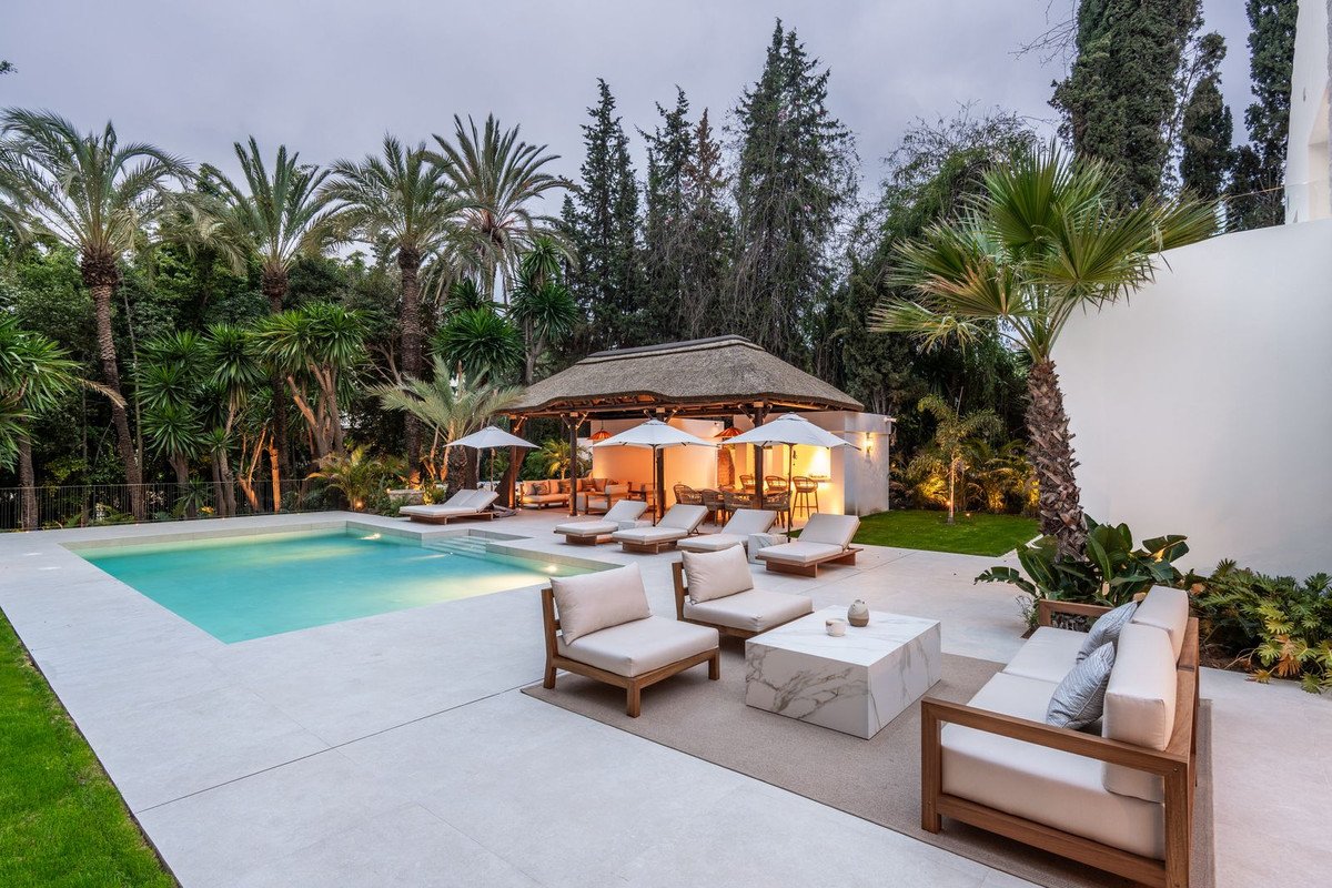 5 Bed Detached Villa in Las Brisas