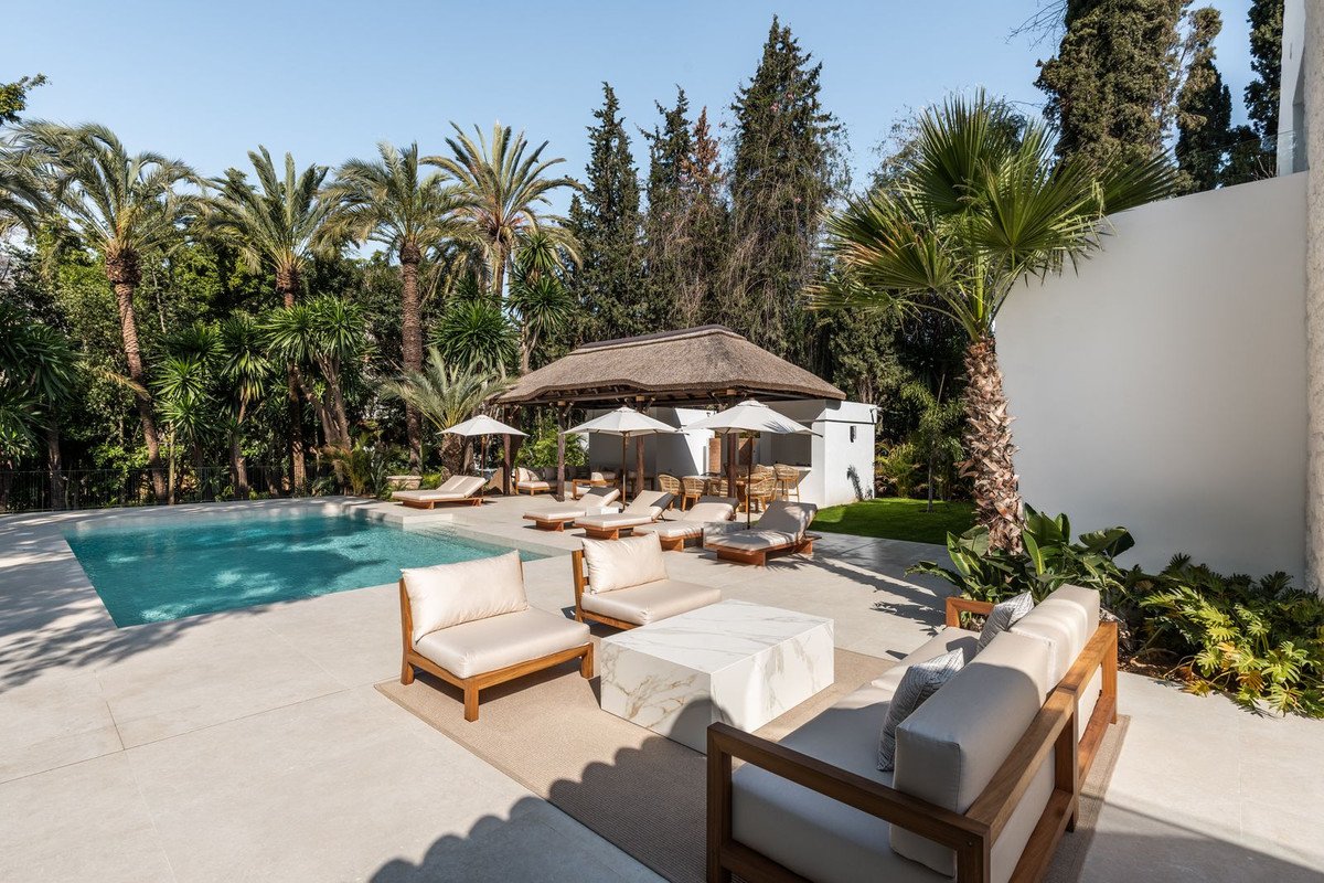 5 Bed Detached Villa in Las Brisas