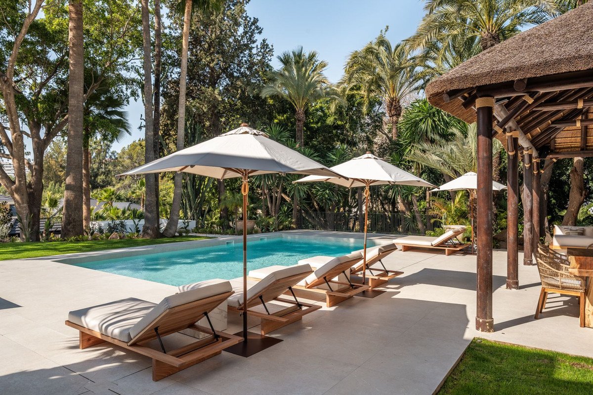 5 Bed Detached Villa in Las Brisas