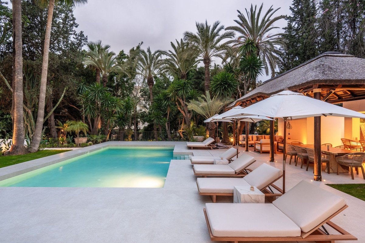 5 Bed Detached Villa in Las Brisas