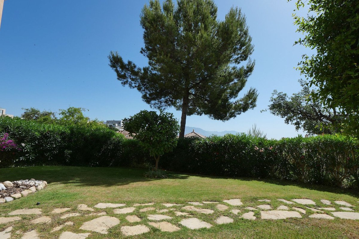 2 Bed Ground Floor Apartment in La Mairena