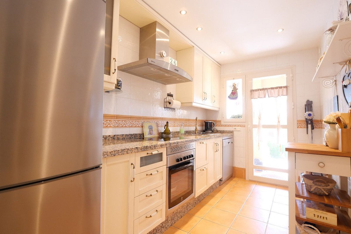 2 Bed Ground Floor Apartment in La Mairena