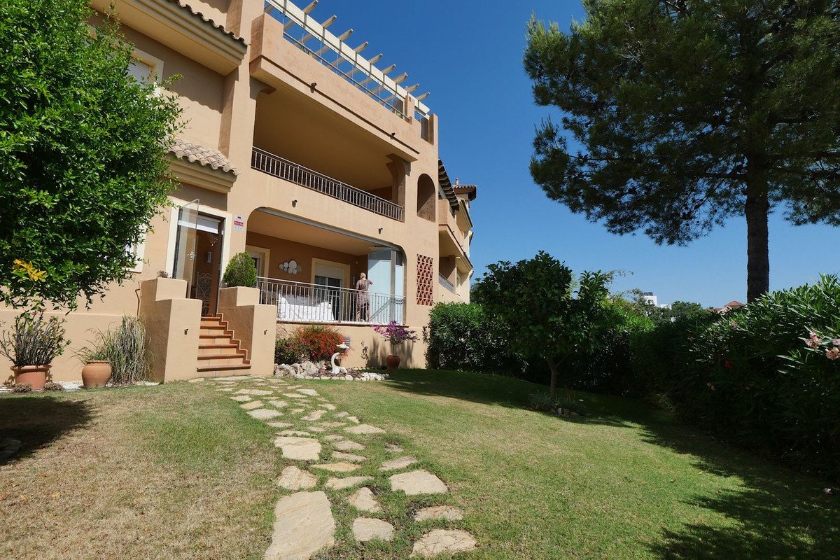 2 Bed Ground Floor Apartment in La Mairena
