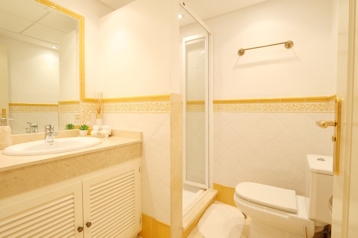 2 Bed Ground Floor Apartment in La Mairena