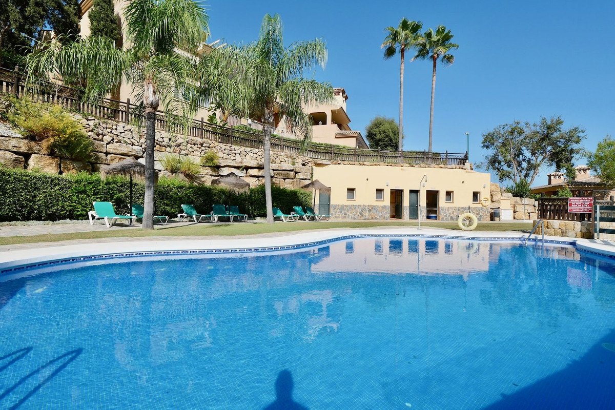 2 Bed Ground Floor Apartment in La Mairena