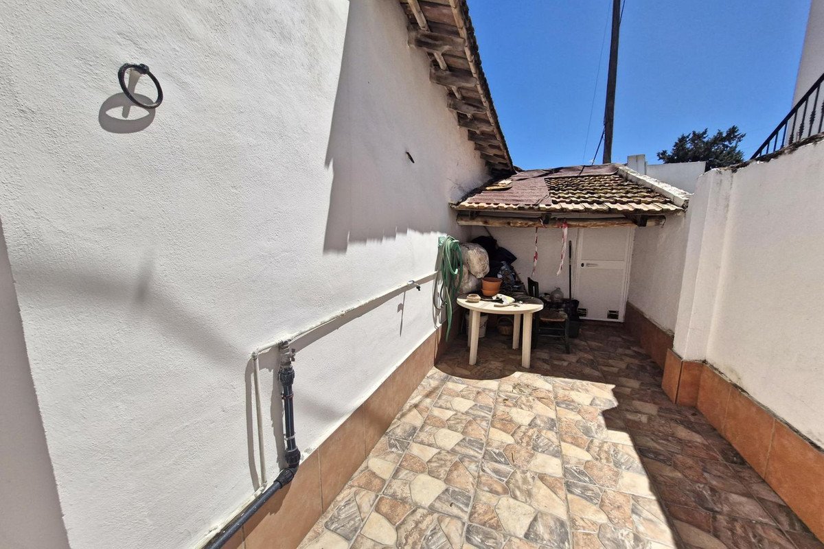 4 Bed Finca - Cortijo in Campanillas