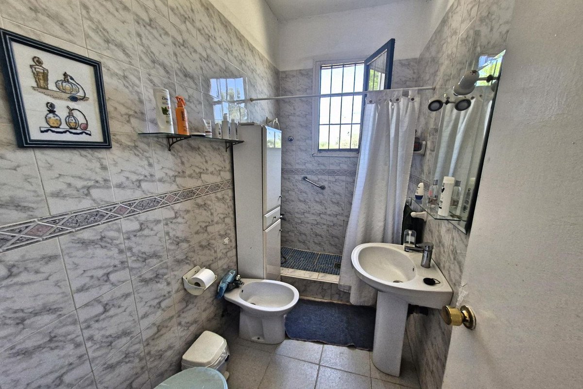4 Bed Finca - Cortijo in Campanillas