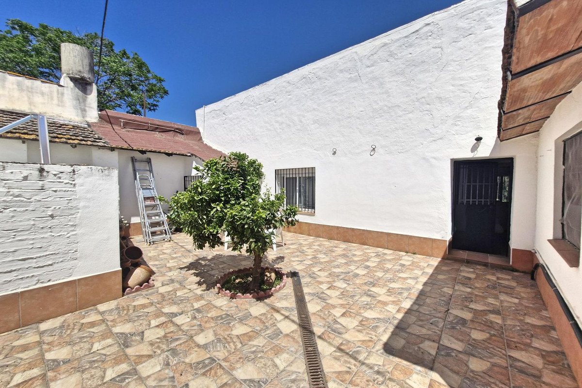 4 Bed Finca - Cortijo in Campanillas