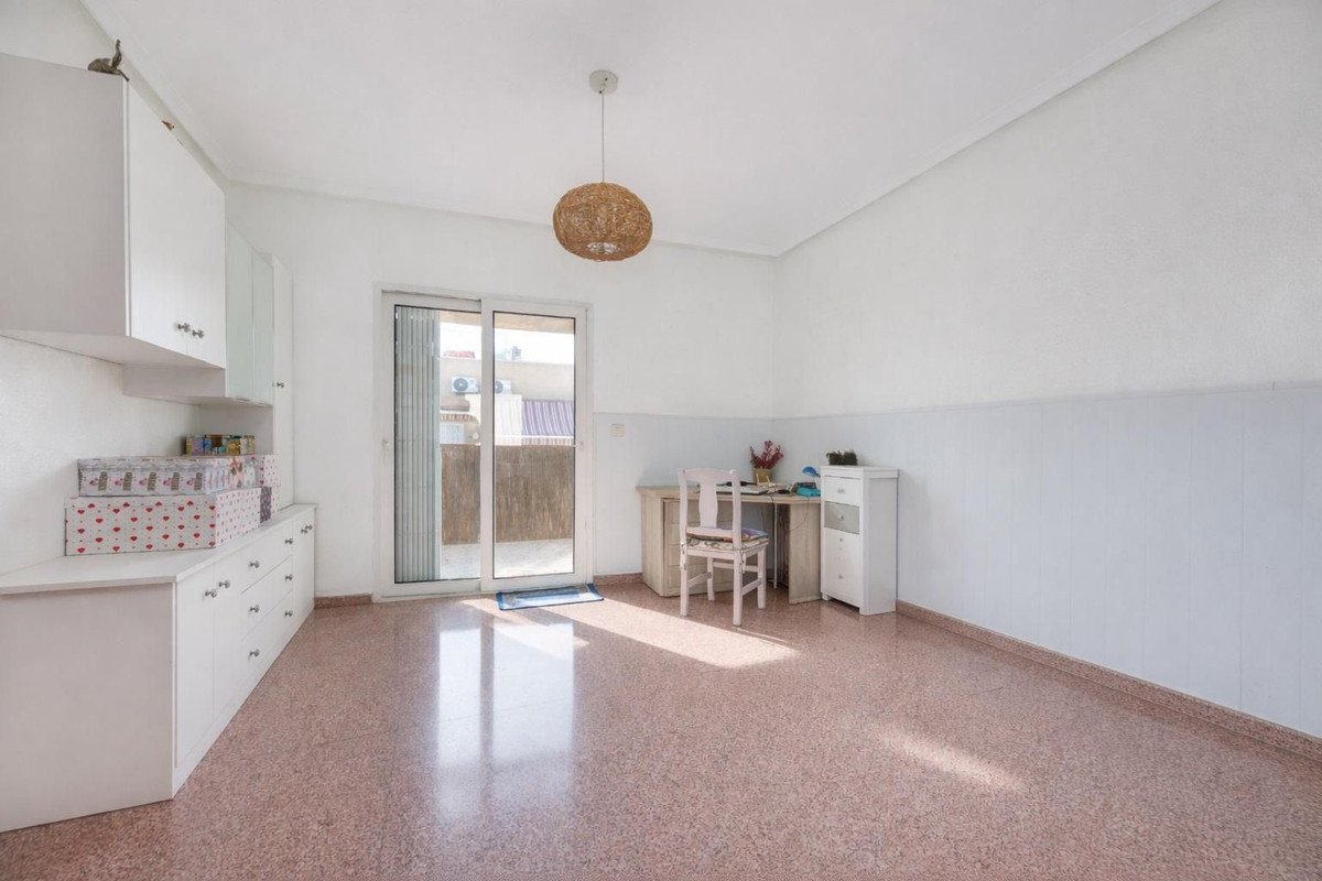 2 Bed Ground Floor Apartment in Torrevieja