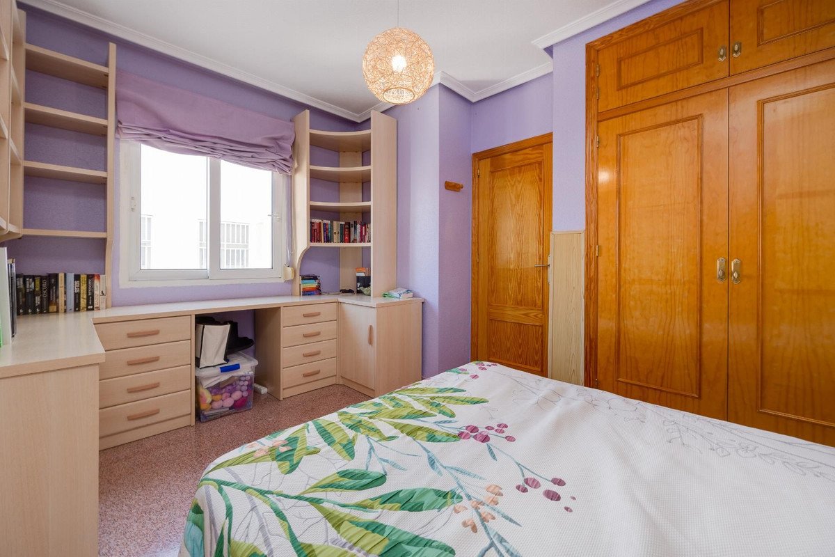 2 Bed Ground Floor Apartment in Torrevieja