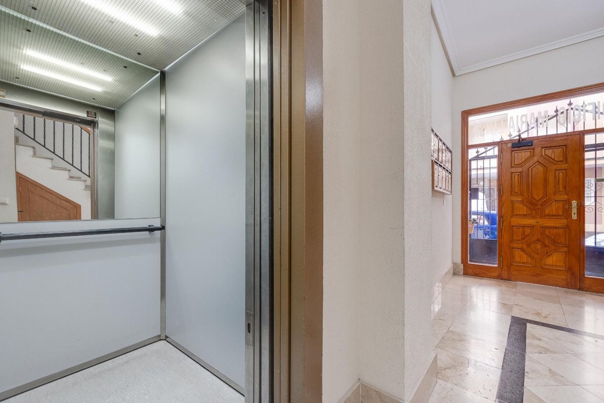 2 Bed Ground Floor Apartment in Torrevieja