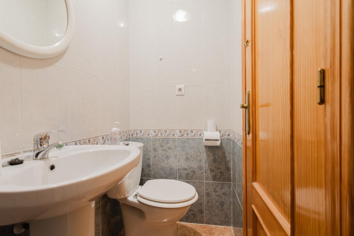 3 Bed Middle Floor Apartment in Parque de las Naciones