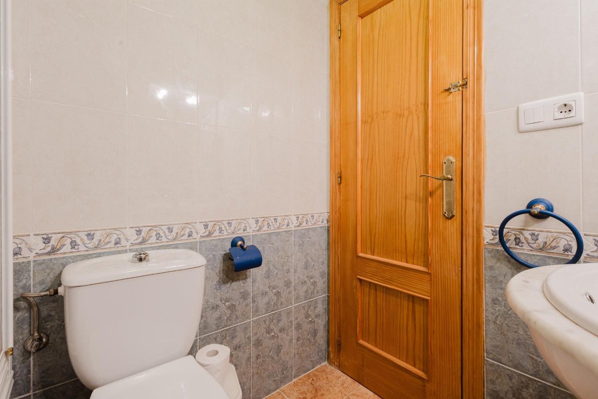 3 Bed Middle Floor Apartment in Parque de las Naciones