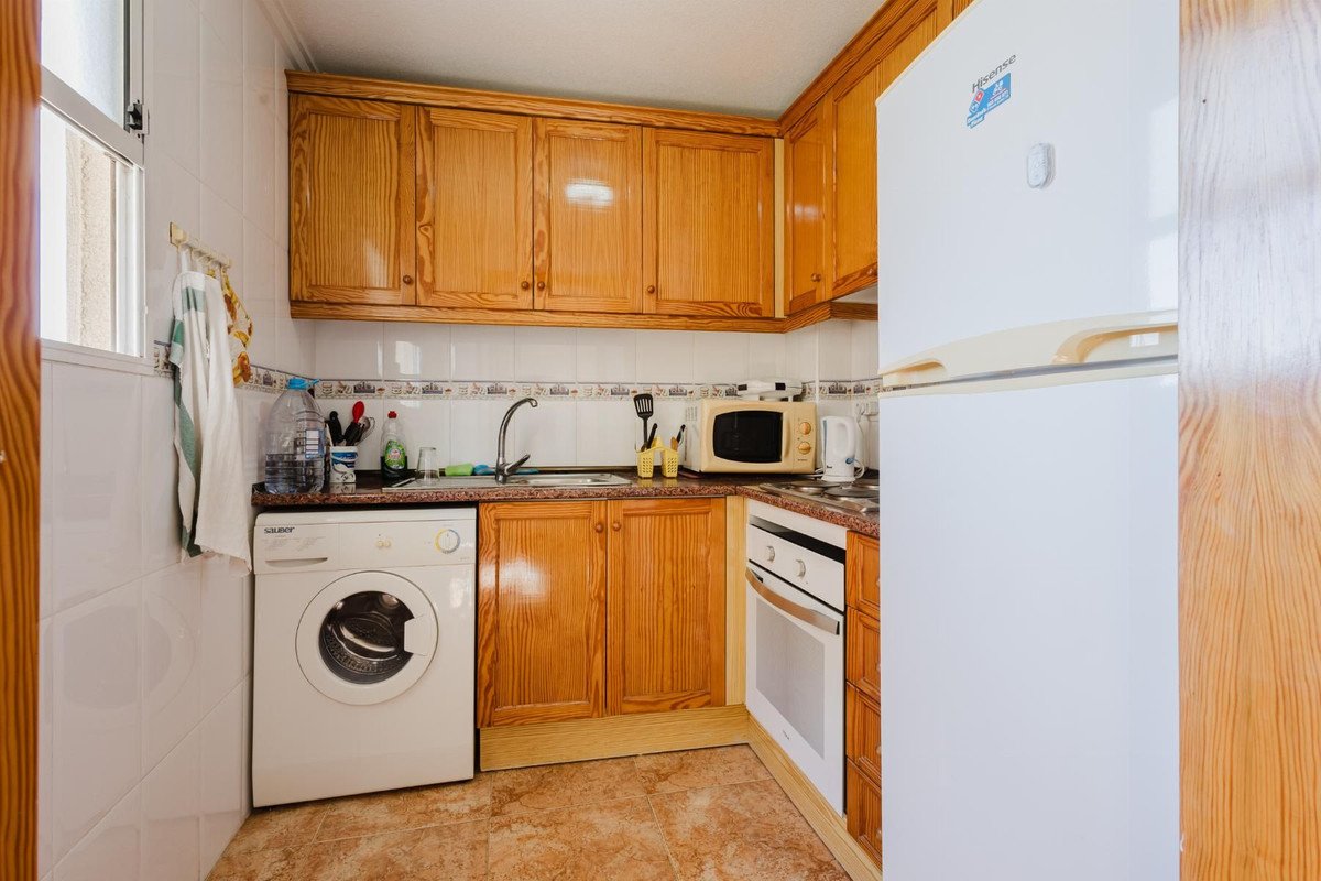 3 Bed Middle Floor Apartment in Parque de las Naciones