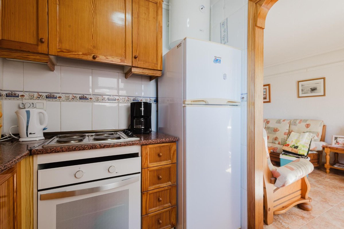 3 Bed Middle Floor Apartment in Parque de las Naciones