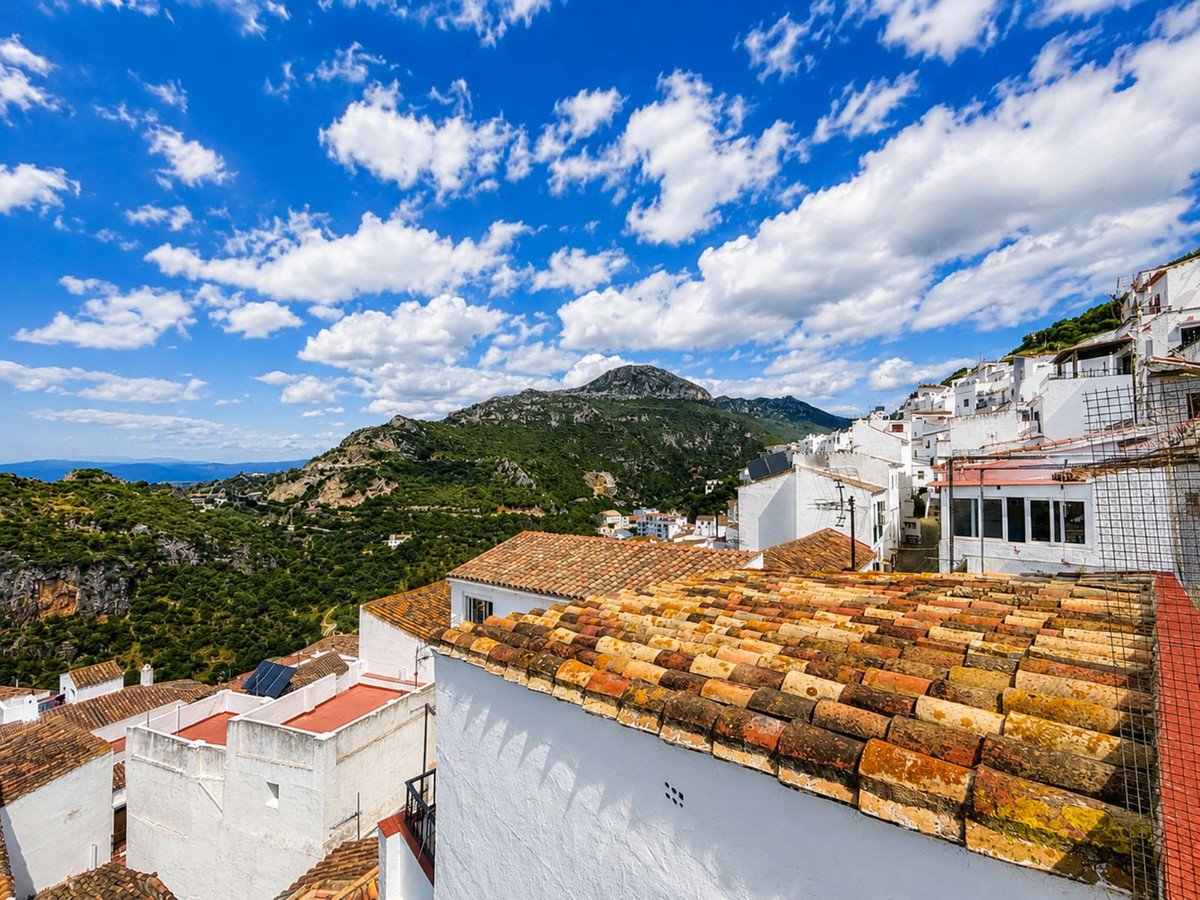 3 Bed Detached Villa in Casares