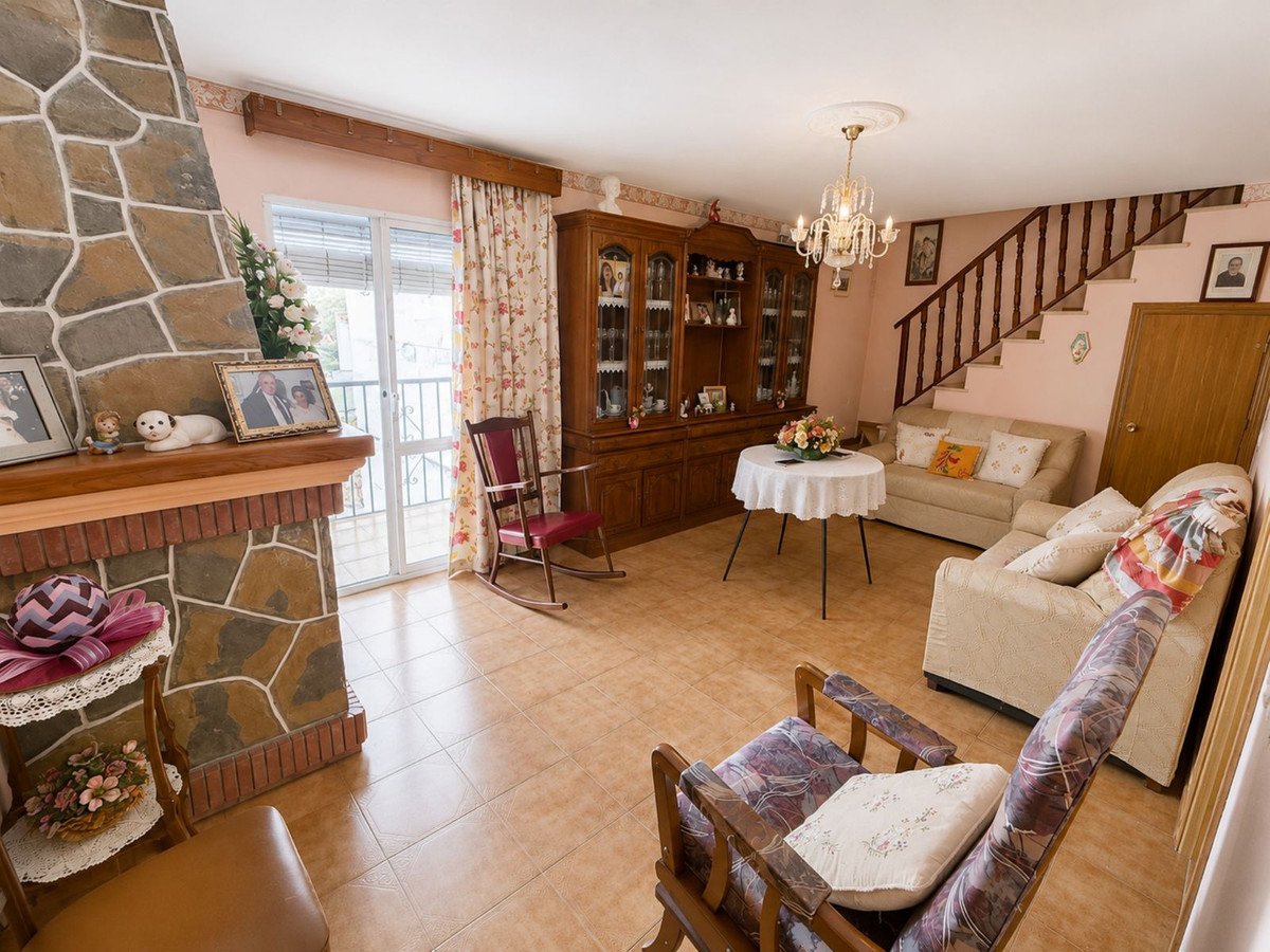 3 Bed Detached Villa in Casares