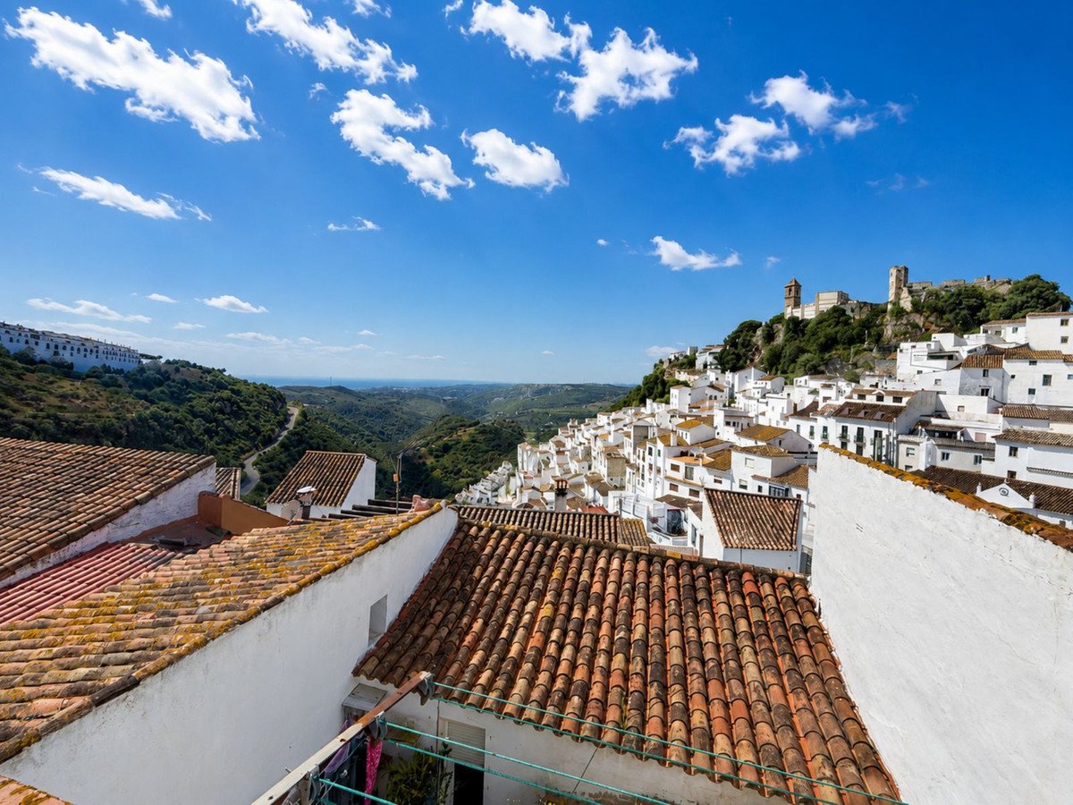 3 Bed Detached Villa in Casares