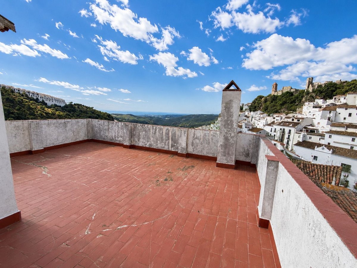 3 Bed Detached Villa in Casares