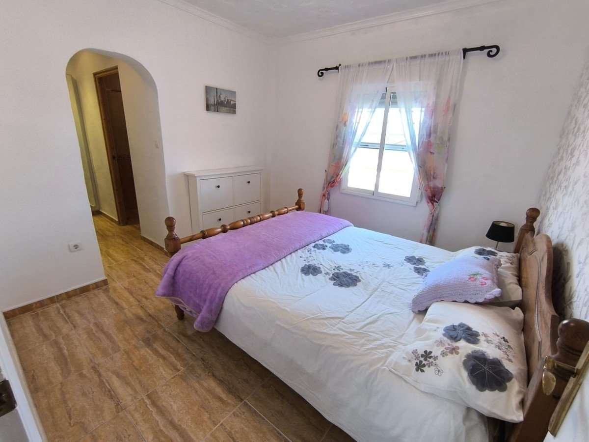4 Bed Detached Villa in Villena