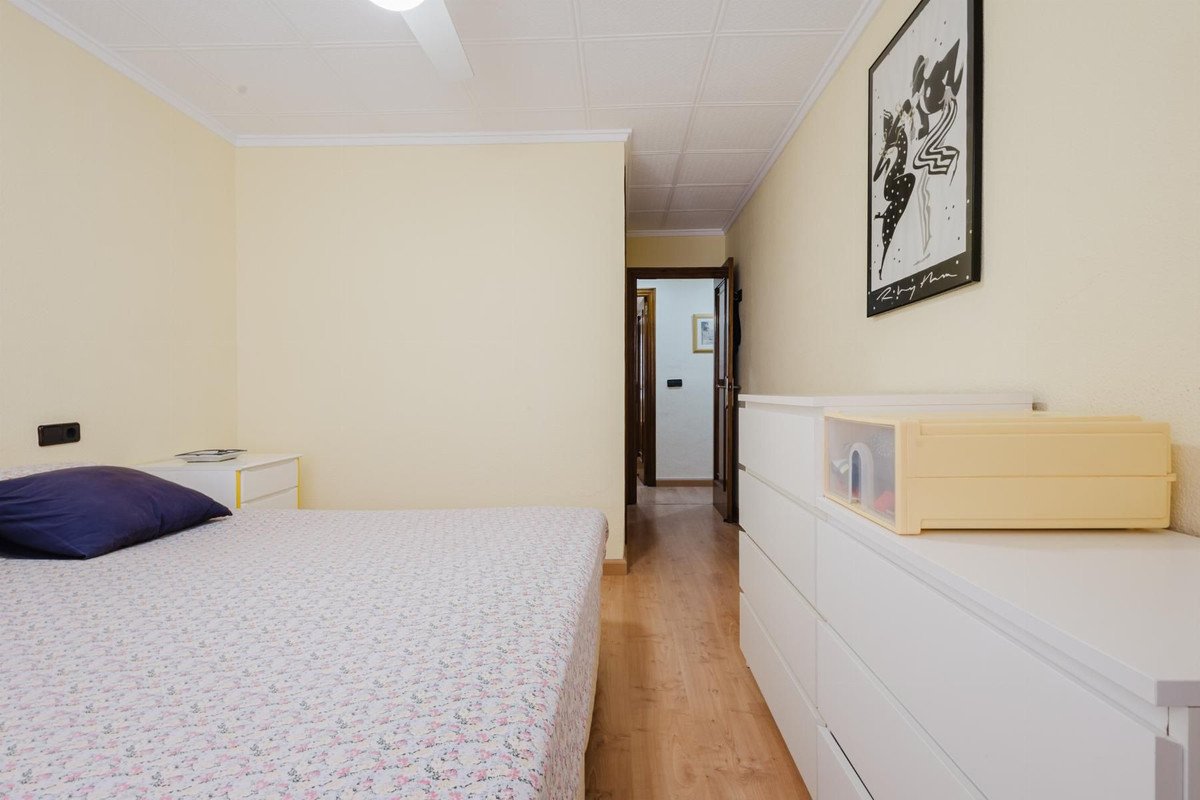 3 Bed Middle Floor Apartment in Torrevieja