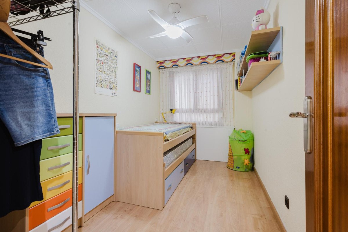 3 Bed Middle Floor Apartment in Torrevieja