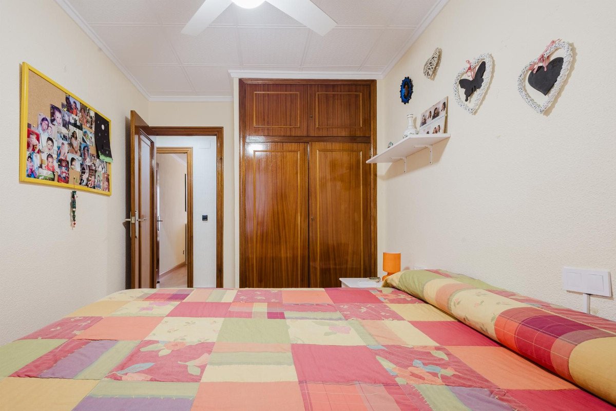 3 Bed Middle Floor Apartment in Torrevieja