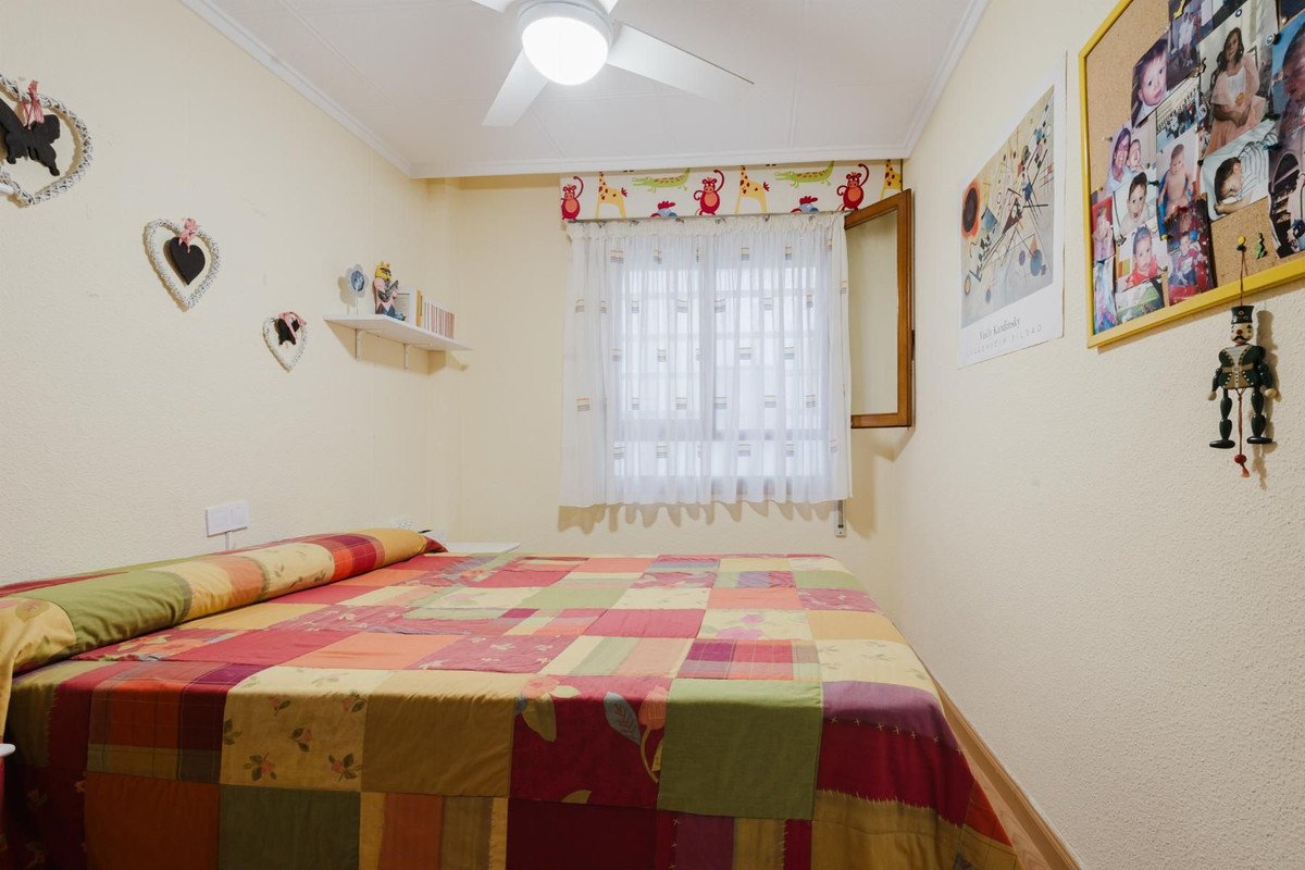 3 Bed Middle Floor Apartment in Torrevieja