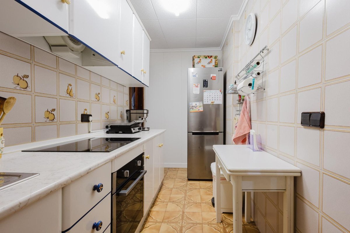 3 Bed Middle Floor Apartment in Torrevieja