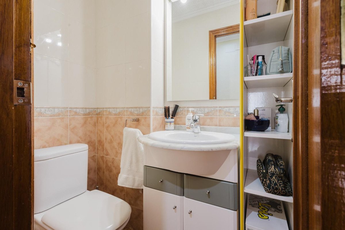 3 Bed Middle Floor Apartment in Torrevieja