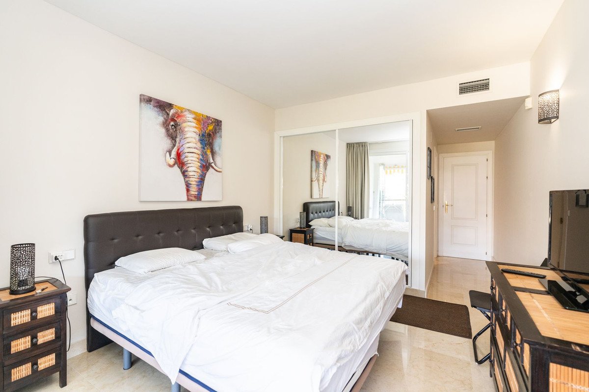 2 Bed Ground Floor Apartment in Miraflores
