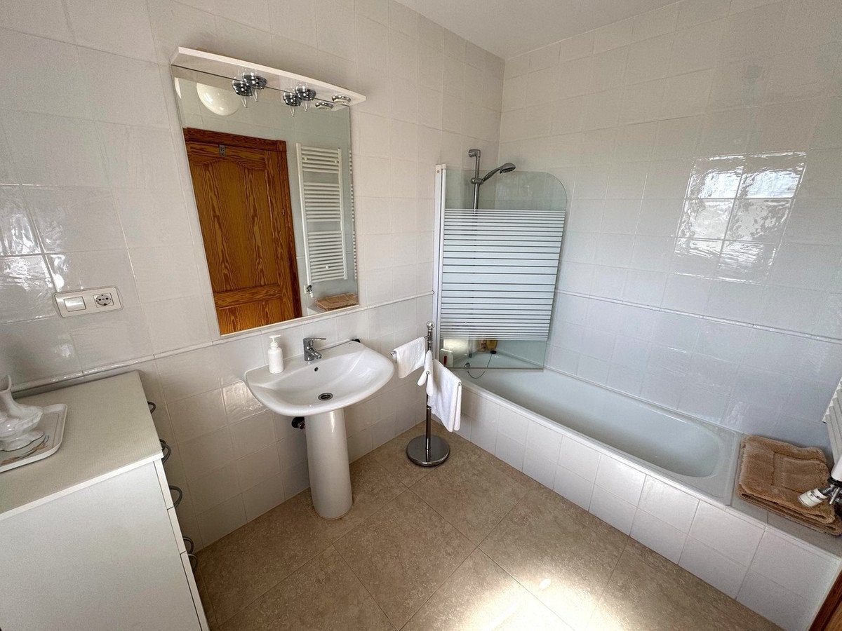 5 Bed Detached Villa in Puerto Lumbreras