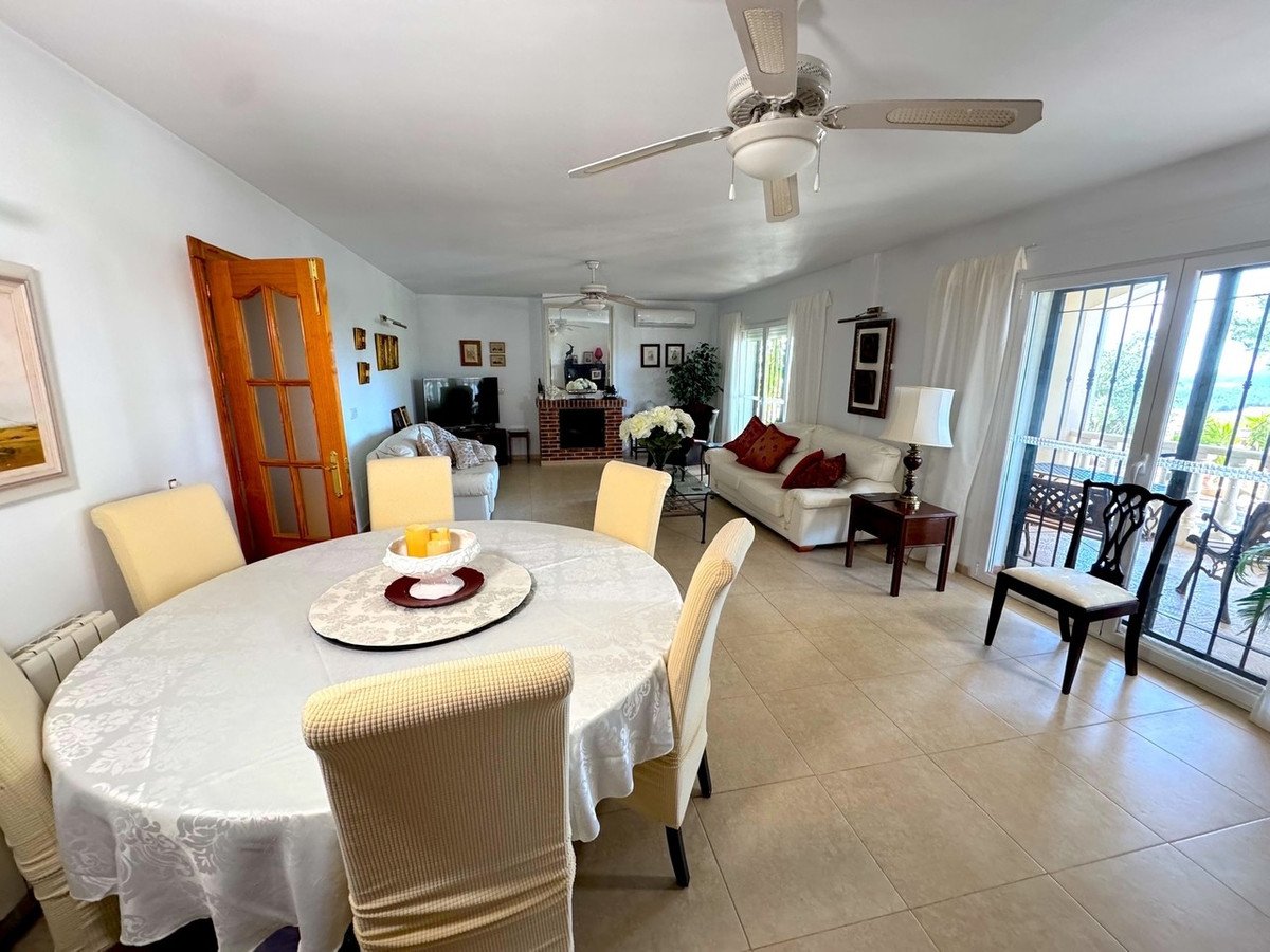 5 Bed Detached Villa in Puerto Lumbreras