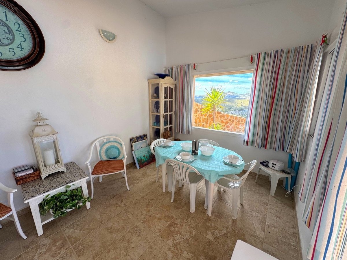 5 Bed Detached Villa in Puerto Lumbreras
