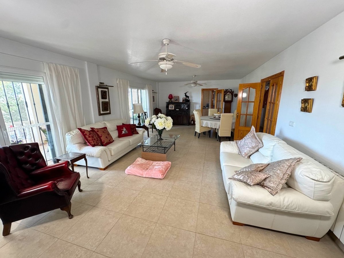5 Bed Detached Villa in Puerto Lumbreras