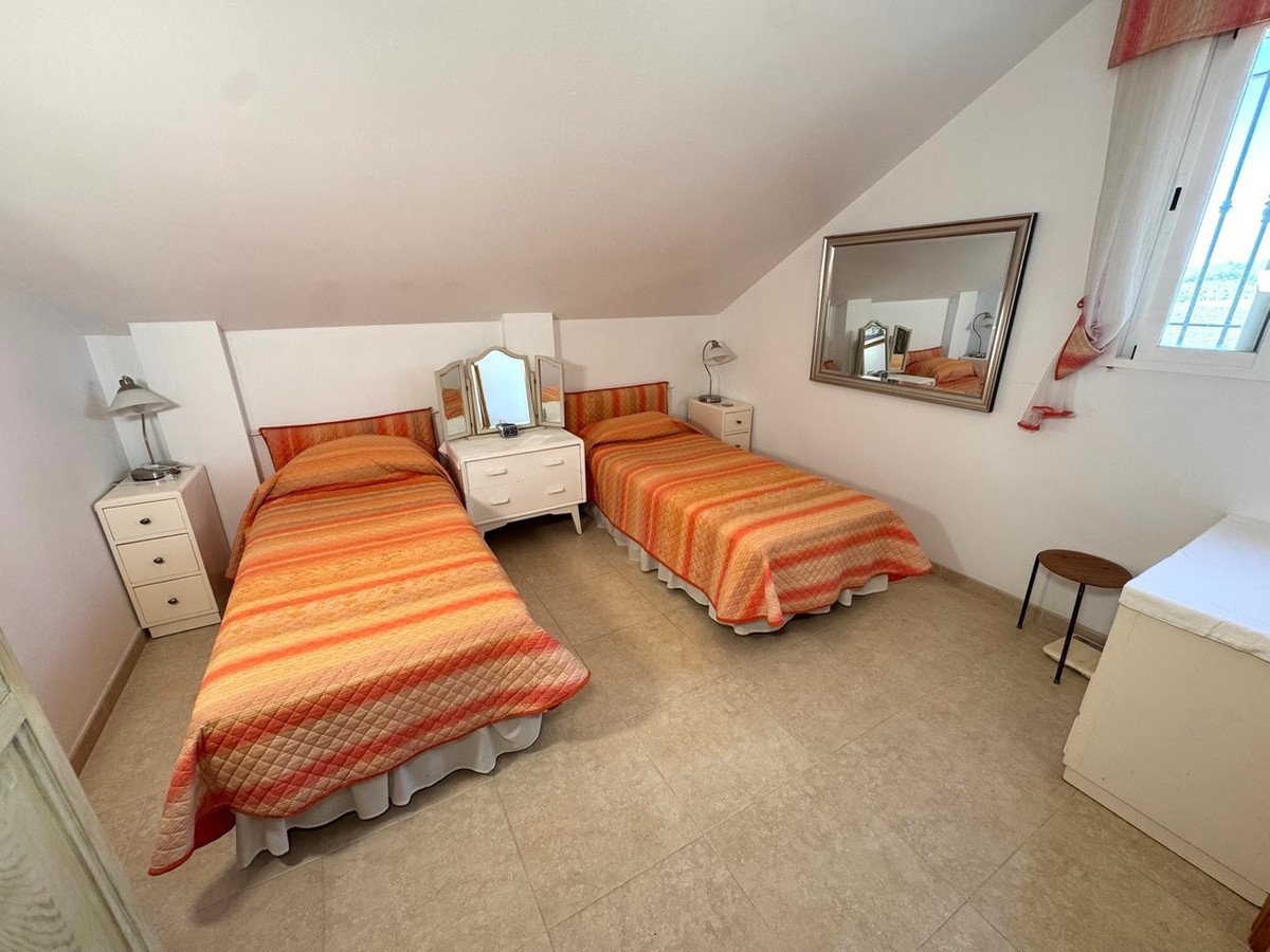 5 Bed Detached Villa in Puerto Lumbreras