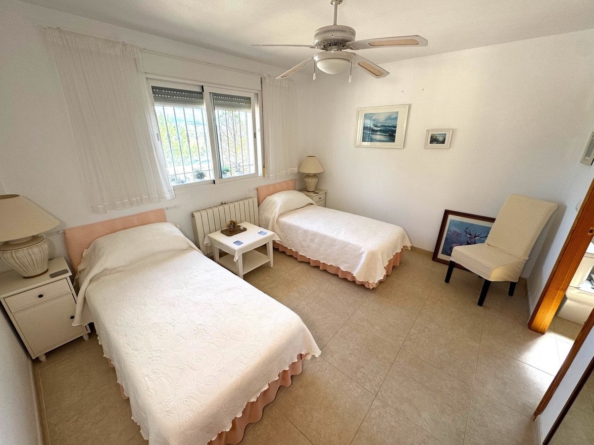 5 Bed Detached Villa in Puerto Lumbreras