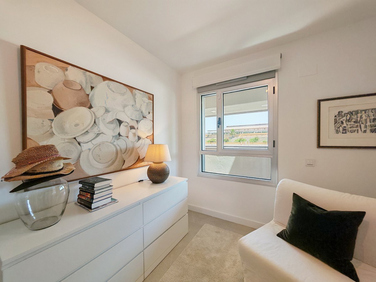 2 Bed Middle Floor Apartment in La Cala de Mijas