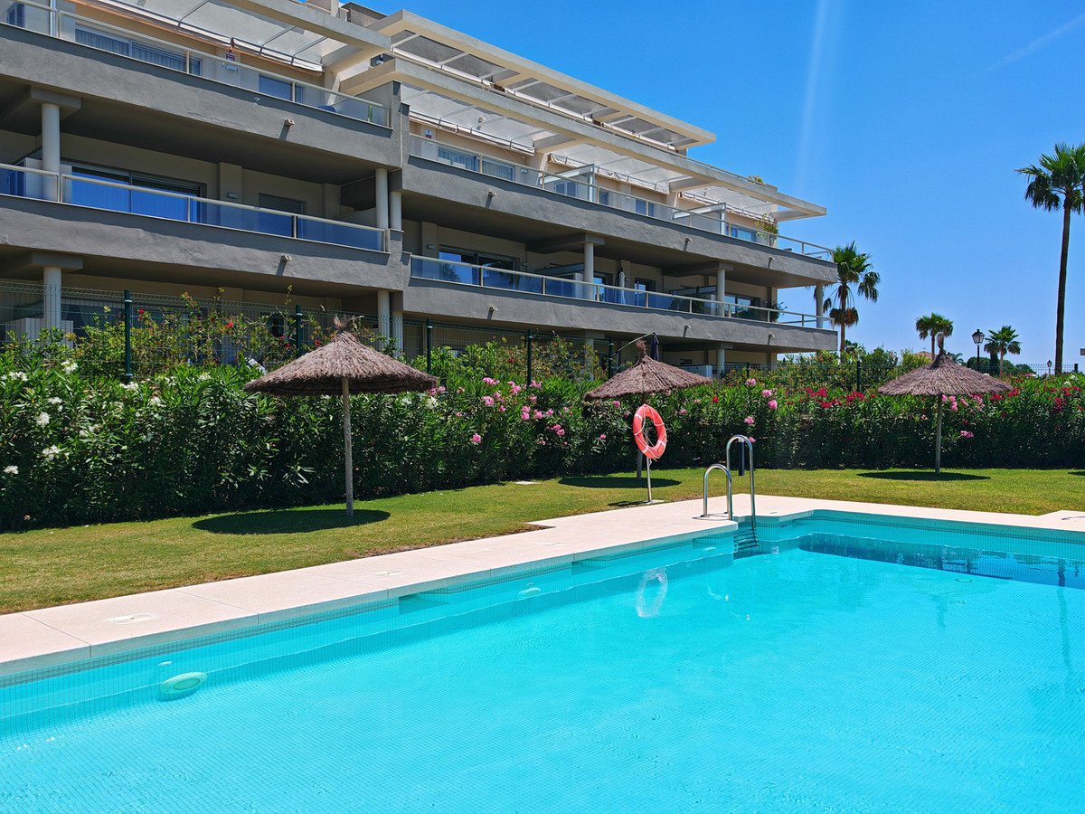 2 Bed Middle Floor Apartment in La Cala de Mijas