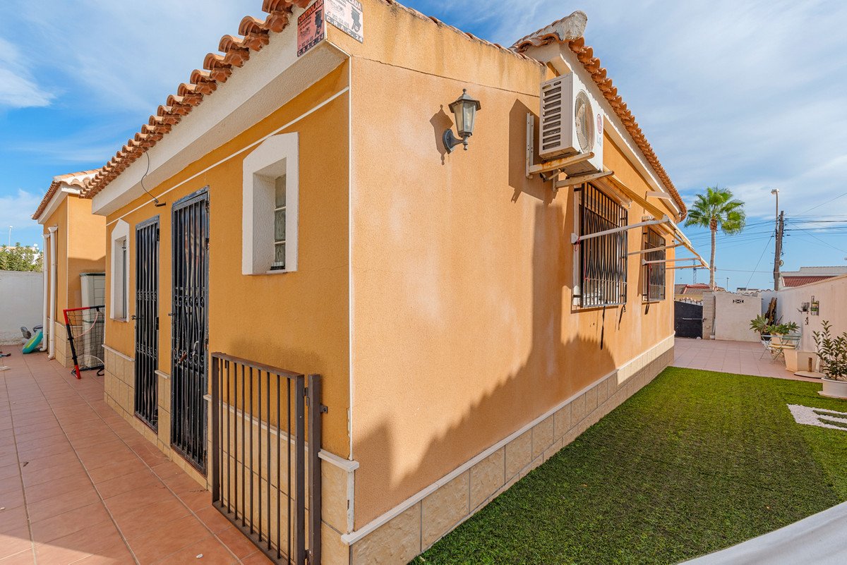 4 Bed Detached Villa in Ciudad Quesada