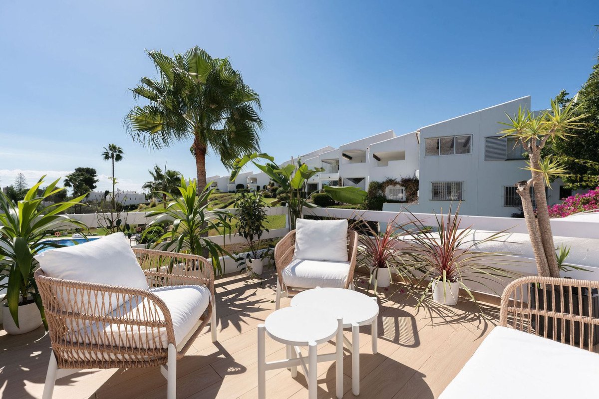 2 Bed Penthouse Duplex in Nueva Andalucía