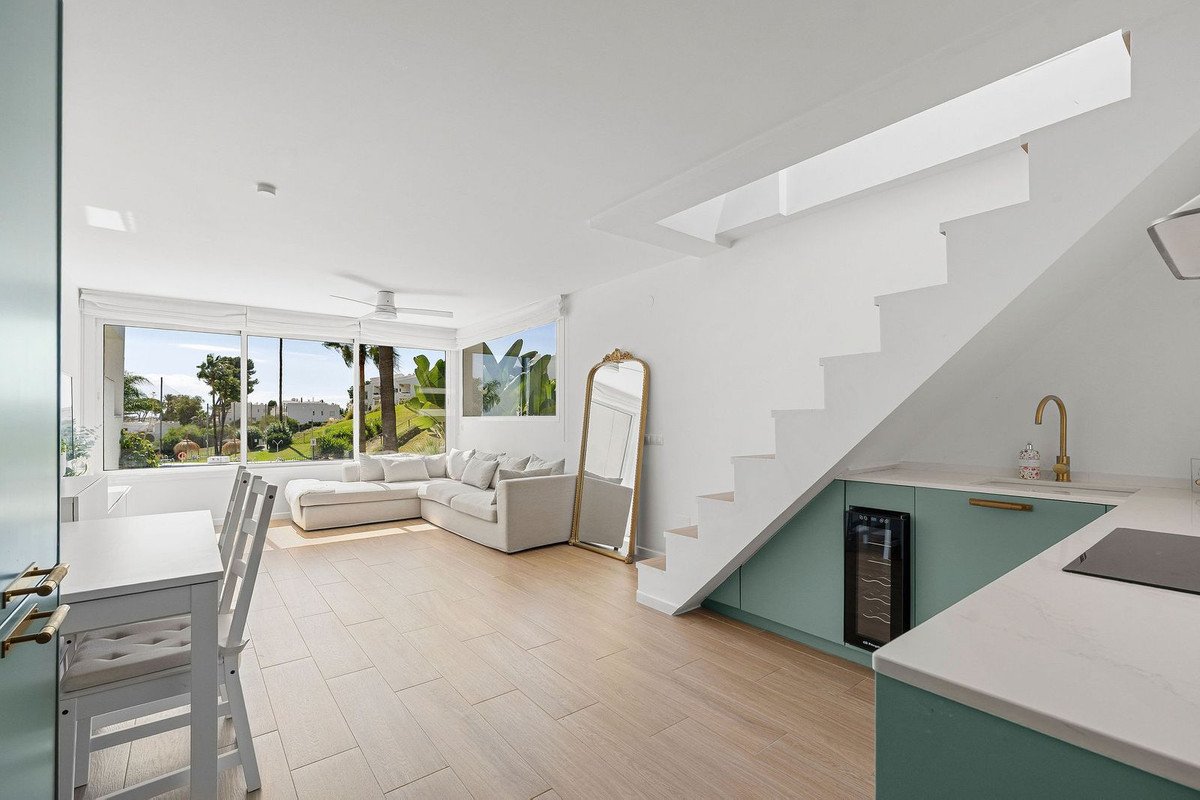 2 Bed Penthouse Duplex in Nueva Andalucía